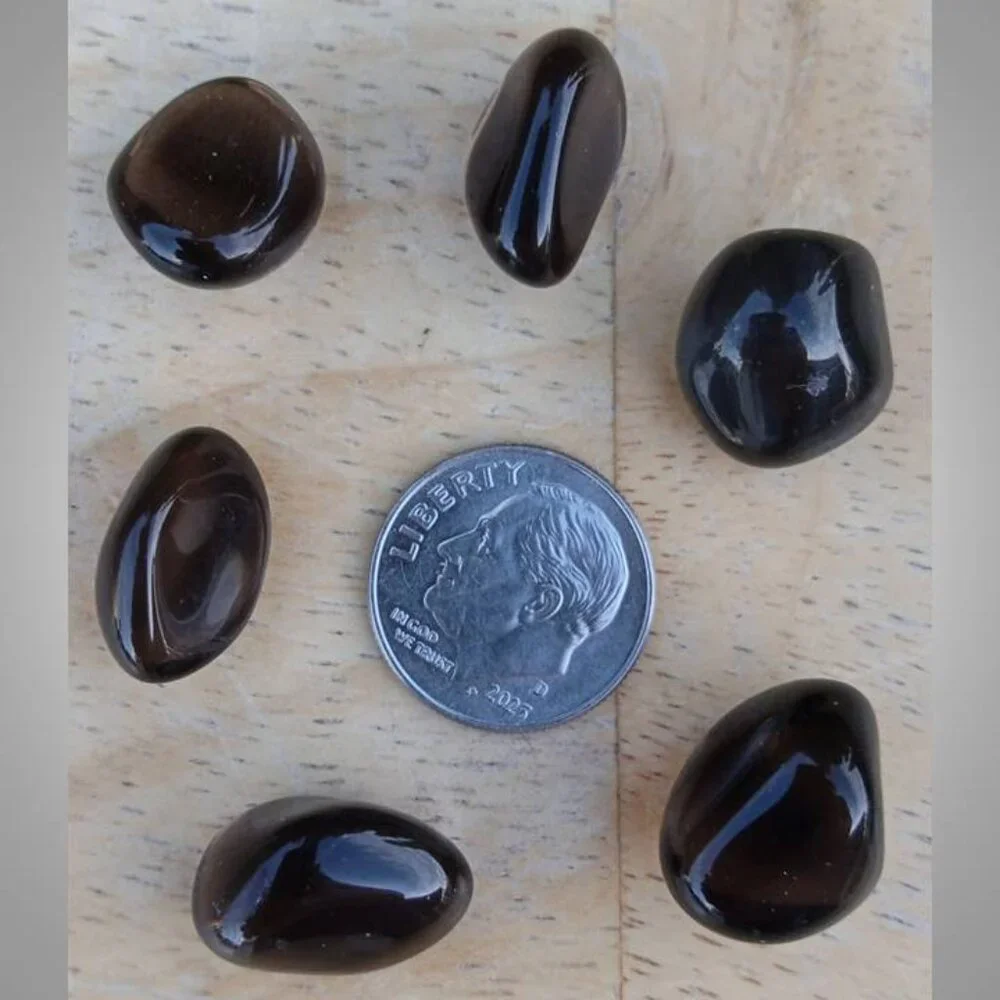 ONE Apache Tear tumbled stone rock crystal  : Support (smaller)